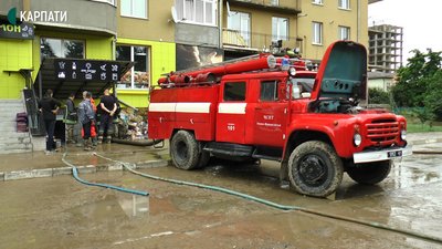 Паводок в Івано-Франківську: були тільки локальні підтоплення Паводок в Івано-Франківську: були тільки локальні підтоплення