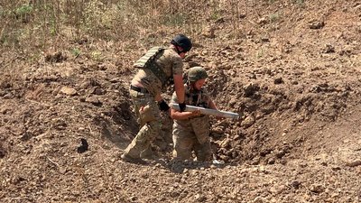 Робота вибухотехніків з Чернігівщини на деокупованій Херсонщині Робота вибухотехніків з Чернігівщини на деокупованій Херсонщині