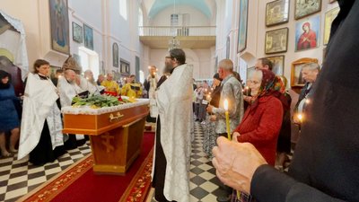 "Ця людина свідомо пішла на війну, і він знав, що може бути так". У Прилуках попрощалися із загиблим бійцем "Ця людина свідомо пішла на війну, і він знав, що може бути так". У Прилуках попрощалися із загиблим бійцем