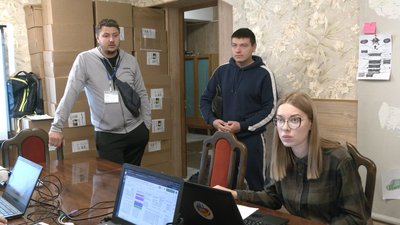 На звільнені території Харківщини направили понад тисячу тонн продуктів На звільнені території Харківщини направили понад тисячу тонн продуктів