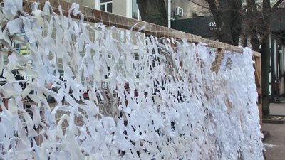 Від 24 лютого у Хмельницькому небайдужі люди сплели 1000 маскувальних сіток. 10 листопада 2022 рік Від 24 лютого у Хмельницькому небайдужі люди сплели 1000 маскувальних сіток. 10 листопада 2022 рік