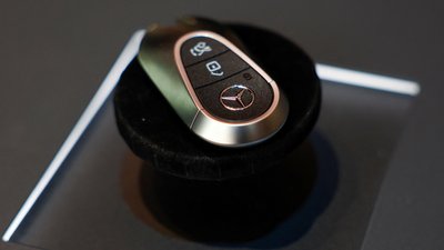 Логотип Mercedes-Benz