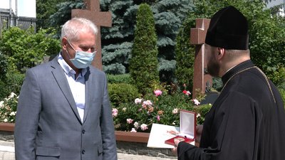 ПЦУ подякувала рівненським медикам за боротьбу з COVID. Хто і що отримав ПЦУ подякувала рівненським медикам за боротьбу з COVID. Хто і що отримав