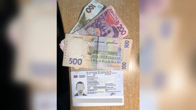 800 гривень, щоб не сидіти на самоізоляції. Прикарпатець намагався дати хабар прикордонникам