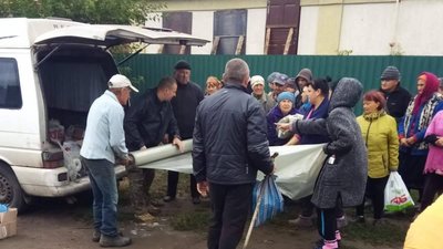 Громадська організація Тимчаків "Чарівні Руни" привозять гуманітарну допомогу у Завнівку