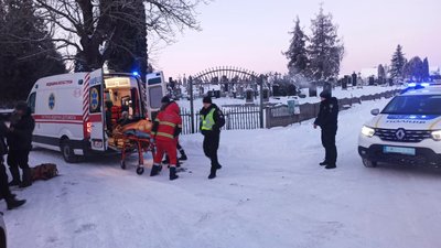 Переохолодження, мороз, річка Стир, добровольці-рятувальники