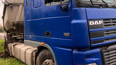 Заснув за кермом: на Волині затримали п'яного водія вантажівки Заснув за кермом: на Волині затримали п'яного водія вантажівки