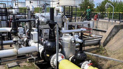 Угорщина запропонувала оплатити Україні транзит російської нафти по нафтопроводу "Дружба"