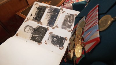 Черкаські працівники терцентру надання соцпослуг привітали пенсіонерів Черкаські працівники терцентру надання соцпослуг привітали пенсіонерів