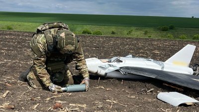 На Кіровоградщині вибухотехніки підірвали бойову частину російського дрона
