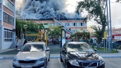 В Росії сталася пожежа в управлінні Росгвардії та на автобазі обласної думи — росЗМІ