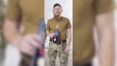 На Чернігівщині поховали шістьох військових ЗСУ, які загинули під час виконання бойових завдань На Чернігівщині поховали шістьох військових ЗСУ, які загинули під час виконання бойових завдань