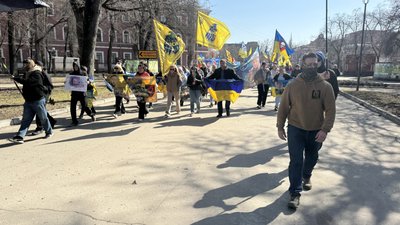 У Кропивницькому влаштували ходу до Дня українського добровольця У Кропивницькому влаштували ходу до Дня українського добровольця