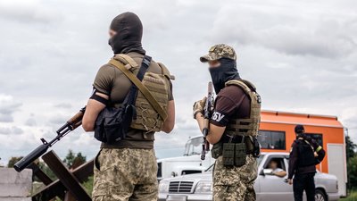 На Полтавщині виявили тайник із касетними та авіаційними бомбами На Полтавщині виявили тайник із касетними та авіаційними бомбами
