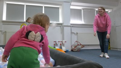 "Діти боялися виходити з підвалу": чернігівці переїхали до Черкас і допомагають армії