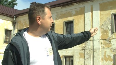 У Луцьку археологи виявили фрагмент браслета ХІІІ століття. Як тривають розкопки У Луцьку археологи виявили фрагмент браслета ХІІІ століття. Як тривають розкопки