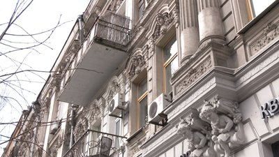У Дніпрі руйнується фасад історичного будинку з гномами. Як можна зберегти пам`ятку У Дніпрі руйнується фасад історичного будинку з гномами. Як можна зберегти пам`ятку