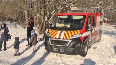 Купання на Водохреща: як у Вінниці відзначають свято попри скасування масових гулянь Купання на Водохреща: як у Вінниці відзначають свято попри скасування масових гулянь