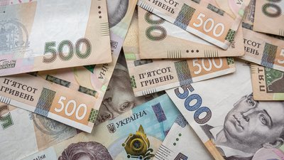 Qırım siyasiy mabüslerine devlet para yardımı: Ombudsman Ukrainanıñ qanunlarındaki deñişmelerni añlattı