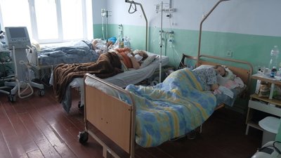 "Усі киснезалежні". Яка ситуація з хворими на COVID-19 у Барській міській лікарні на Вінниччині "Усі киснезалежні". Яка ситуація з хворими на COVID-19 у Барській міській лікарні на Вінниччині