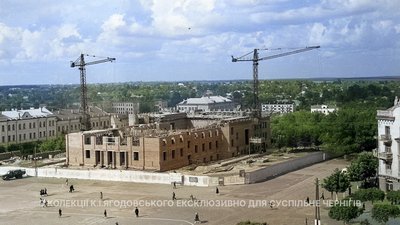 Будівництво драмтеатру у Чернігові