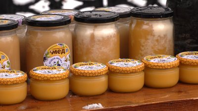 Від бринзи й вурди до натуральних чаїв і макарунів. У Франківську провели крафтовий ярмарок Від бринзи й вурди до натуральних чаїв і макарунів. У Франківську провели крафтовий ярмарок