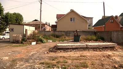 На Житомирщині жителі Хорошева скаржаться на те, що в селищі знесли громадський туалет