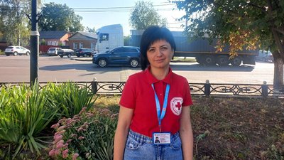 Фахівці Товариства Червоного Хреста навчали мешканців Ромен на Сумщині першій допомозі Фахівці Товариства Червоного Хреста навчали мешканців Ромен на Сумщині першій допомозі