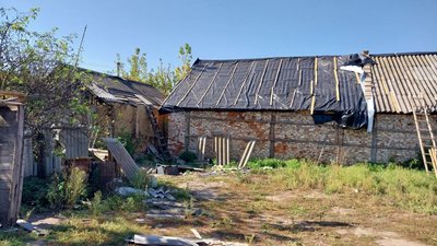 "Підтримки не отримуємо зовсім". Як працює фермер під обстрілами на кордоні Сумщини з Росією "Підтримки не отримуємо зовсім". Як працює фермер під обстрілами на кордоні Сумщини з Росією