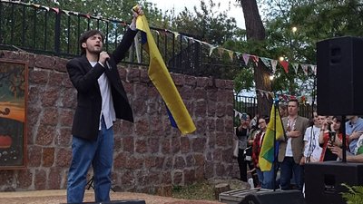 "Повернутися на Кіровоградщину – правильне рішення". Андрій Хайат про волонтерство та нові пісні "Повернутися на Кіровоградщину – правильне рішення". Андрій Хайат про волонтерство та нові пісні
