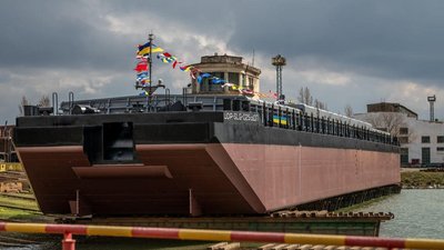 Третя SLG–баржа, яку побудували в УДП