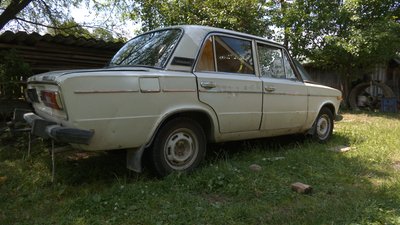 Подолали понад 1 000 км на 31-річному "жигулі". Історія запоріжців, які виїхали з-під окупації на Франківщину Подолали понад 1 000 км на 31-річному "жигулі". Історія запоріжців, які виїхали з-під окупації на Франківщину
