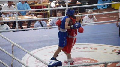 Чемпіонат з боксу у Черкасах Чемпіонат з боксу у Черкасах