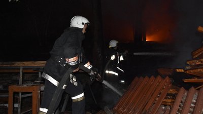 В центрі Одеси зайнялось 150 квадратних метрів будівельного сміття В центрі Одеси зайнялось 150 квадратних метрів будівельного сміття