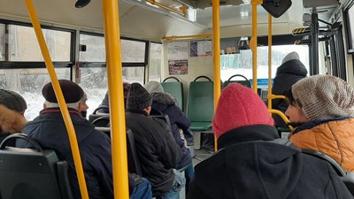 З деокупованих селищ Дергачівської громади Харківщини запустили соціальні автобуси