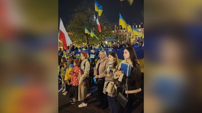 "Мій син був в пакеті №9". Історія матері двох азовців, які боронили Маріуполь "Мій син був в пакеті №9". Історія матері двох азовців, які боронили Маріуполь