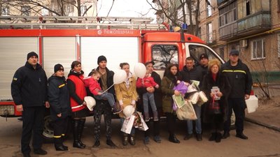 Троє мелітопольців, які врятували сестер-близнючок під час пожежі, розповіли подробиці події