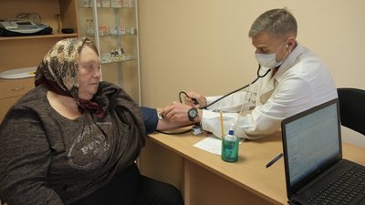 Роблять кардіограму й міряють рівень цукру: у селах Вінниччини запрацювали пункти здоров'я