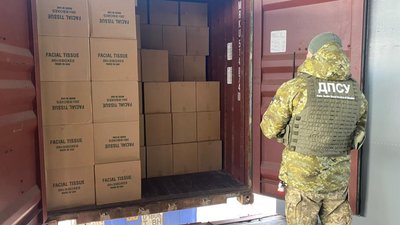 На Одещині викрили контрабанду цигарок на 20 мільйонів гривень На Одещині викрили контрабанду цигарок на 20 мільйонів гривень