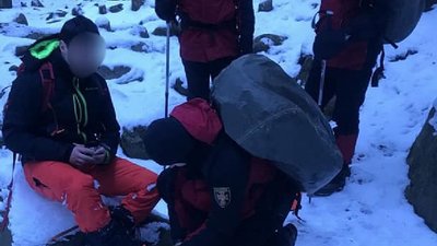 Прикарпатські рятувальники розшукали у горах двох заблукалих туристів Прикарпатські рятувальники розшукали у горах двох заблукалих туристів