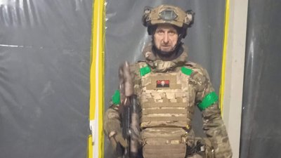 Перший постріл, сім днів оборони та реабілітація. Історія снайпера Нацгвардії Володимира Брамського на псевдо Шериф Перший постріл, сім днів оборони та реабілітація. Історія снайпера Нацгвардії Володимира Брамського на псевдо Шериф