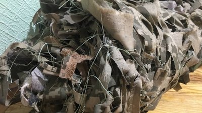 Вінницькі волонтери плетуть маскувальні сітки для бійців на Схід Вінницькі волонтери плетуть маскувальні сітки для бійців на Схід