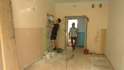 У Коломиї ремонтують занедбаний дитсадок, щоб поселити туди переселенців