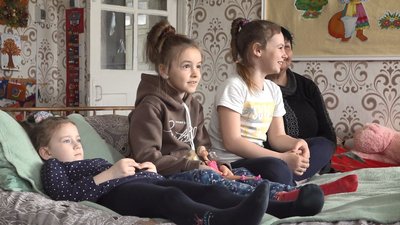 У селі на Черкащині приймають переселенців та готують "богатирські" каші У селі на Черкащині приймають переселенців та готують "богатирські" каші