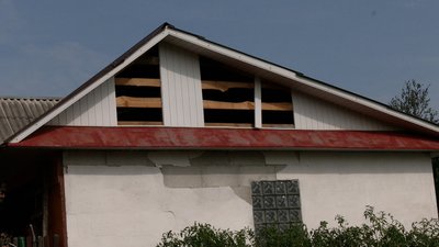 Спецкомісія підраховує збитки, завдані чотирма авіаударами по Сарнах на Рівнененщині Спецкомісія підраховує збитки, завдані чотирма авіаударами по Сарнах на Рівнененщині
