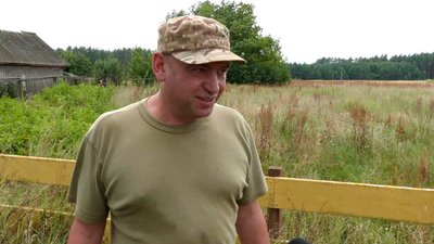 Лавка виявилась 120-річним єврейським надгробком: як на Чернігівщині знайшли музейний експонат Лавка виявилась 120-річним єврейським надгробком: як на Чернігівщині знайшли музейний експонат