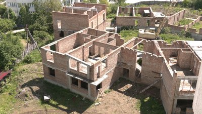 Що кажуть свідки про п'яних дітей і пожежу на території недобудованого дитсадка у Франківську