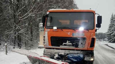 Використали за добу понад 2 300 тонн протиожеледних матеріалів – Служба автомобільних доріг Житомирщини Використали за добу понад 2 300 тонн протиожеледних матеріалів – Служба автомобільних доріг Житомирщини