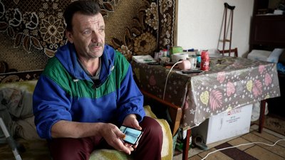Відмовляються покидати господарство: у селі Єліне, що на Чернігівщині за 4 км від Росії, залишилося двоє жителів Відмовляються покидати господарство: у селі Єліне, що на Чернігівщині за 4 км від Росії, залишилося двоє жителів