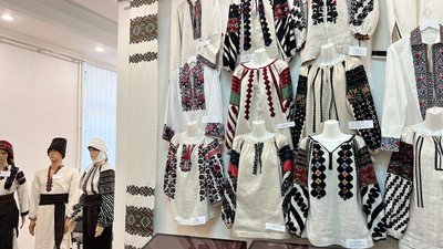 Борщівська вишиванка, вишиванка, День вишиванки